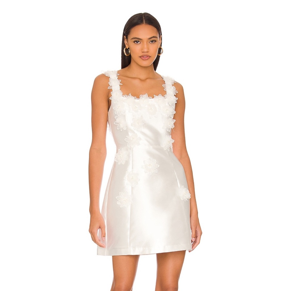 Elliatt Elder Dress in White. NEW WITH TAGS